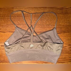 ALO Yoga Women's Gray Strappy Sports Bra